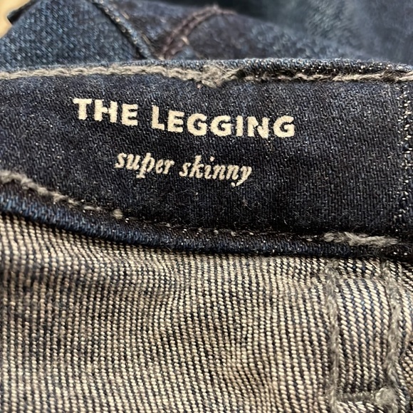 The Legging AG Jeans with a Dark Wash - Picture 10 of 11